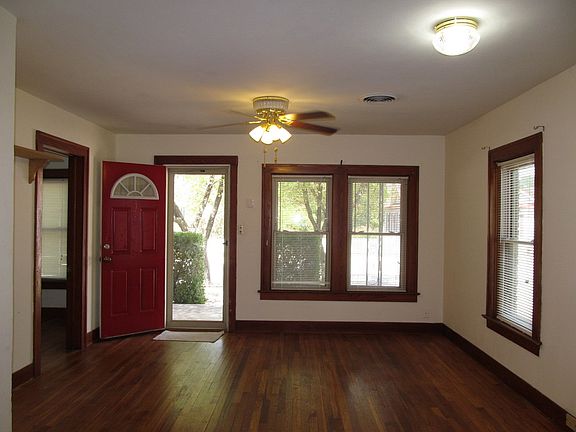 2nd image of 403 N Pearl St