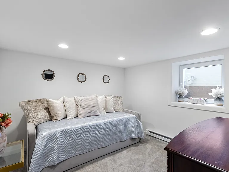 1115 Madison St — Photo 15