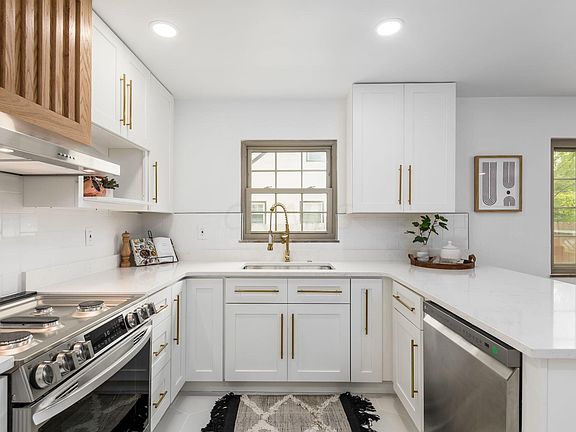 4th image of 2788 Northwest Blvd