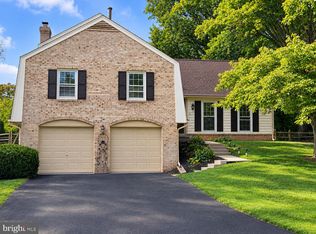 9809 Dellcastle Rd, Gaithersburg, MD 20886