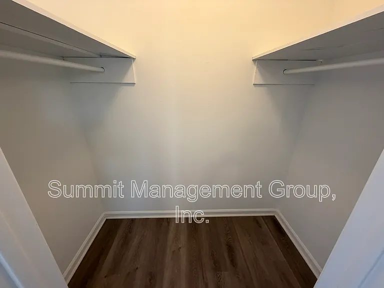 1035 Eastview Rd NE #A — Photo 12