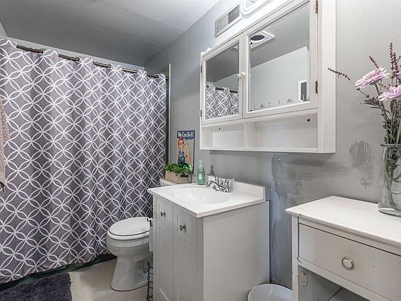 4th image of 1509 Cottonwood Dr