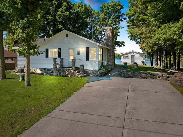 9351 N Kelly Lake Rd, Suring, WI 54174