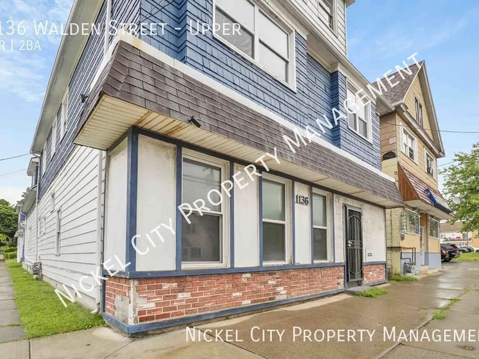 1136 Walden Ave #2