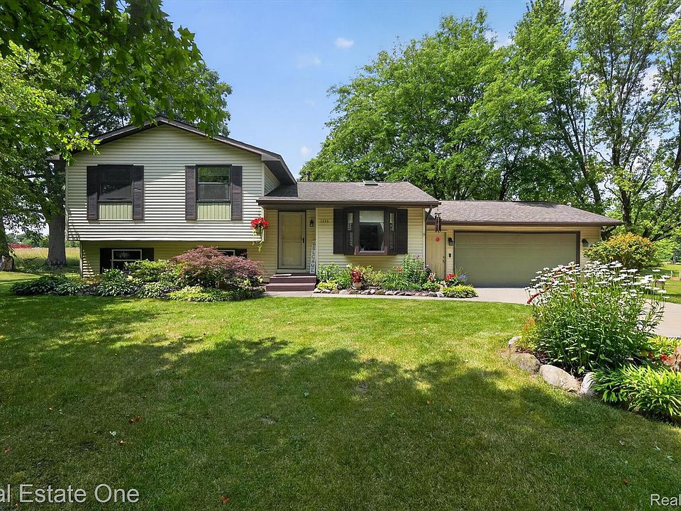 1st image of 7255 Hall Rd