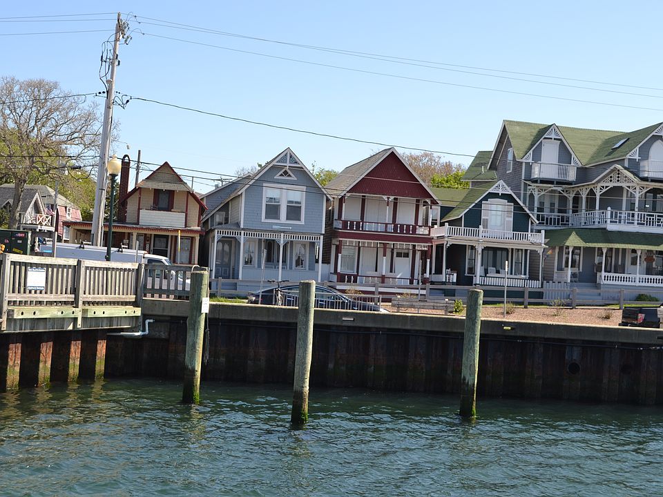 1st image of 36 Lake Avenue