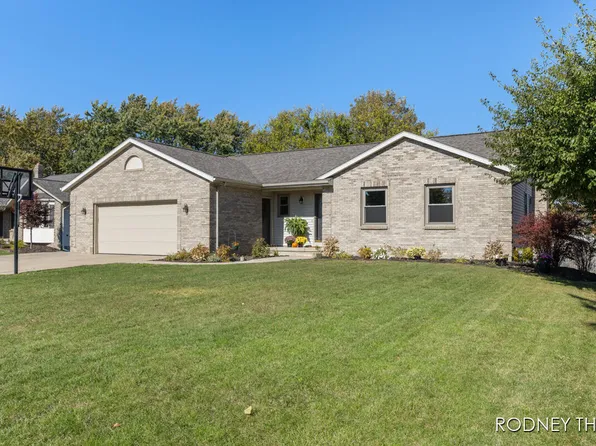 153 Suncrest Ct SW, Grandville, MI 49418