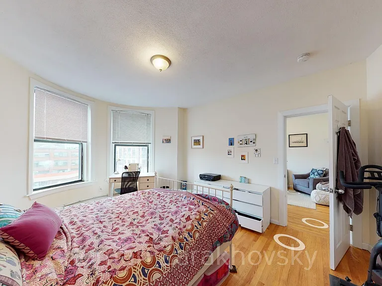 1950 Beacon St #8 — Photo 11