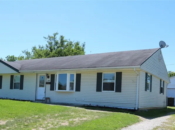 1207 Chalet Dr, New Carlisle, OH 45344
