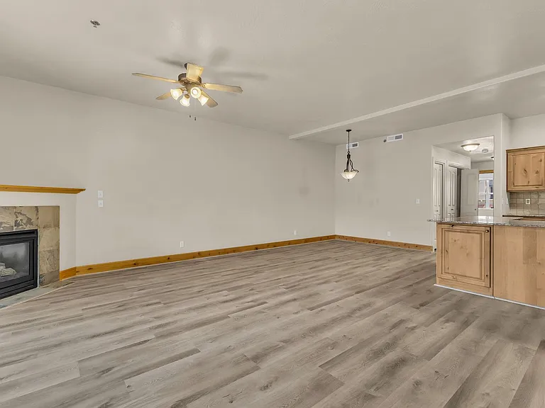 1684 W Fox Hollow Ln #H2 — Photo 2
