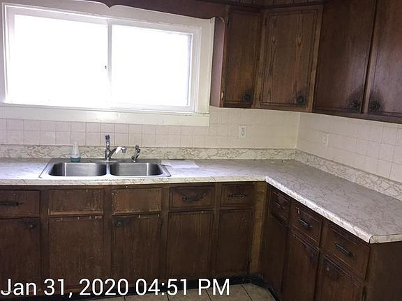 5th image of 176 N West St