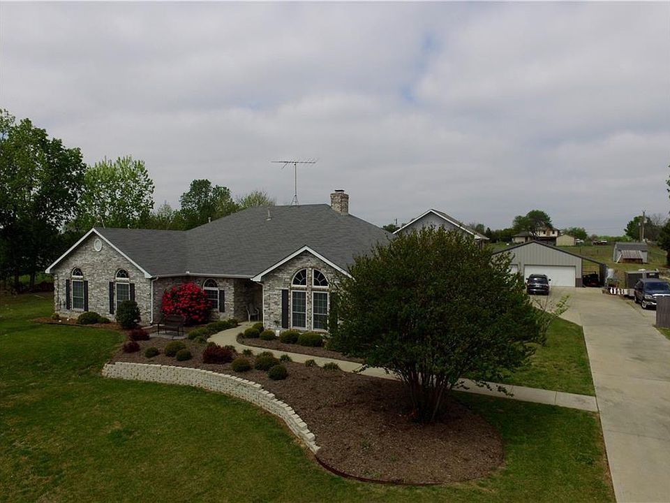 1st image of 21 Rollingwood Cir
