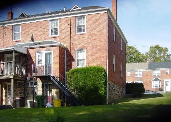 2 bed, 1000 sqft, $1,500 — Photo 2