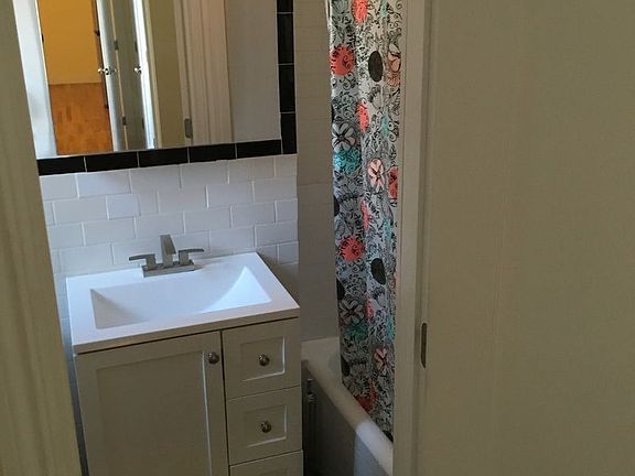 4th image of 56 Bennett Ave APT 4EE