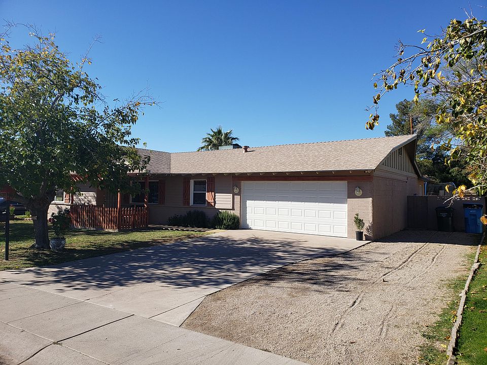 1st image of 2150 W Meadow Dr