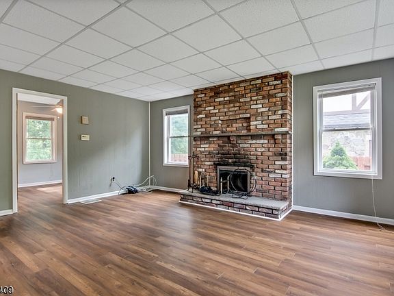 3rd image of 27 Voorhis Pl