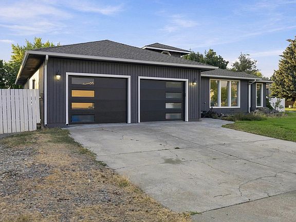 3rd image of 3618 S Loretta Dr