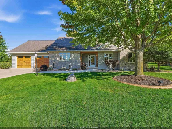 N5567 Deneveu Ln, Fond Du Lac, WI 54937