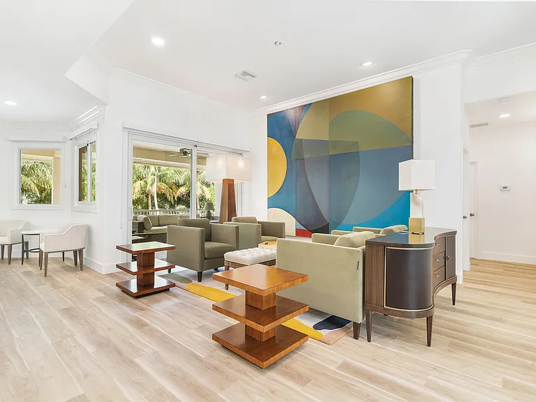 3317 Embassy Dr — Photo 2