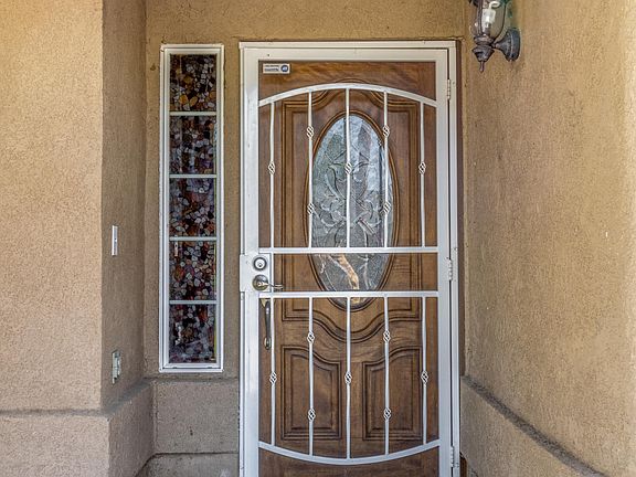 4th image of 1647 E Ferguson Ave