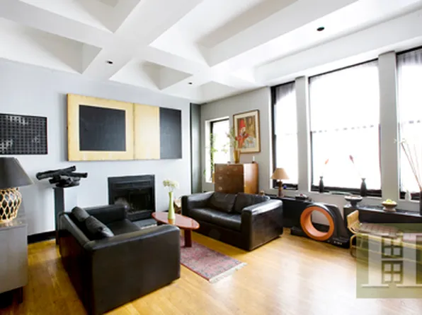 321 West 13th Street image 1 of 5