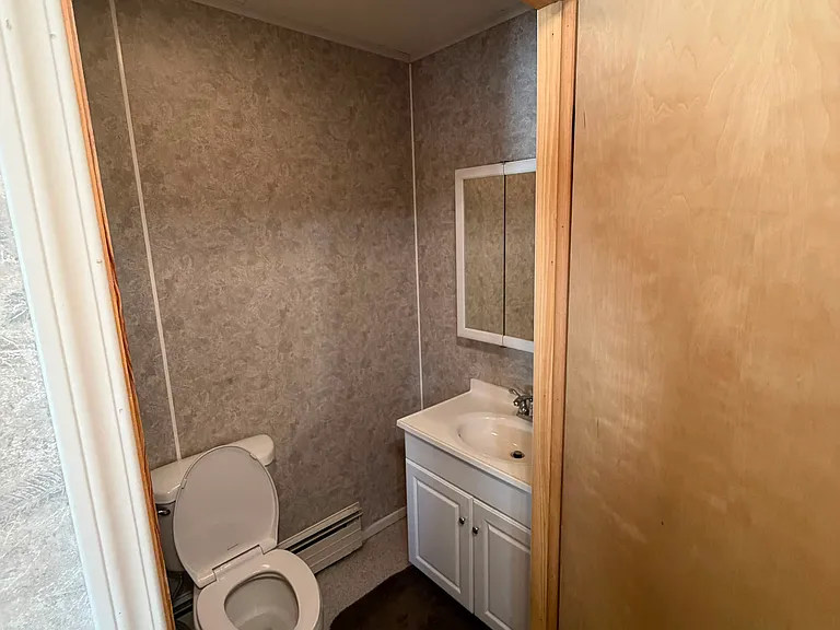 507 E 5th St #1 — Photo 8