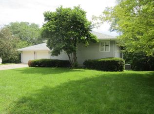 117 Rosebud Ln, Council Bluffs, IA 51503