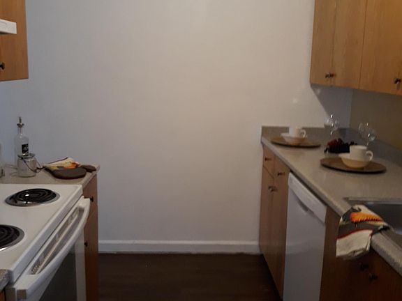 5th image of 1300 13th St #119