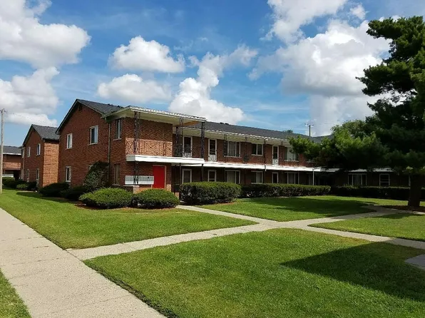 Village Square, 17150 Meyers Rd, Detroit, MI 48235