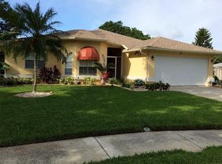 4890 Harbor Woods Dr, Palm Harbor, FL 34683