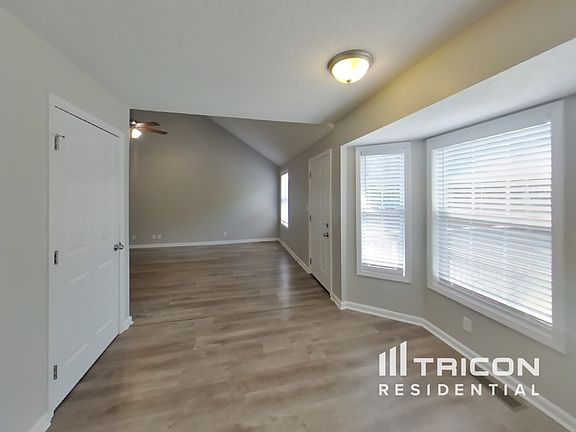4th image of 2432 Egret Dr
