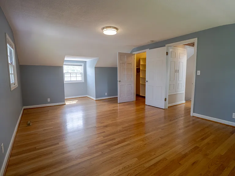 1527 NE 64th Ave — Photo 11