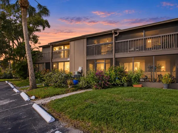 6346 NEWTOWN CIRCLE #46B4, TAMPA, FL 33615