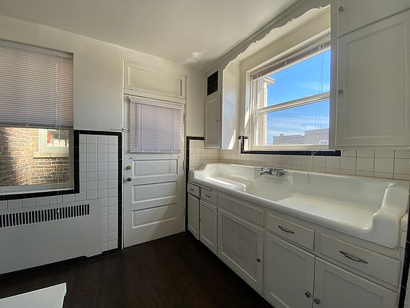 4th image of 6055 N Talman Ave #1A