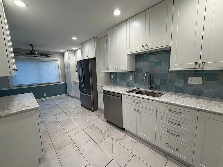 421 Cannonbury Dr — Photo 12