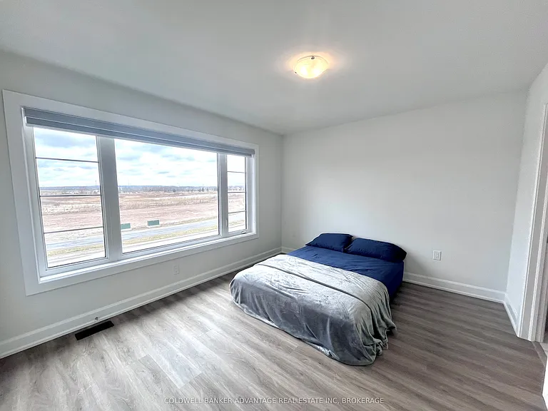714 Daimler Pkwy — Photo 22