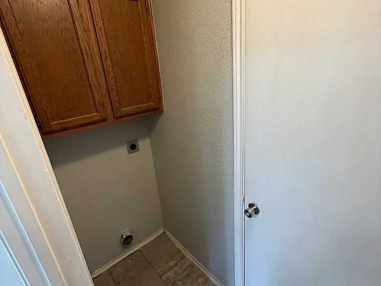 222 Lydia Cir — Photo 18