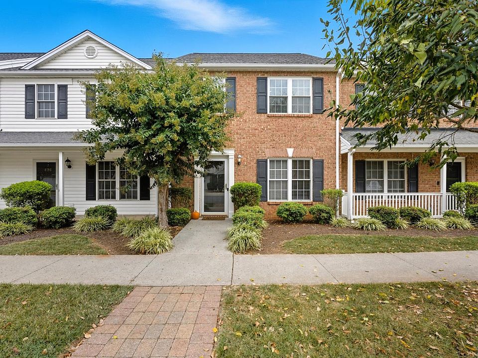1st image of 694 Wyndhurst Dr
