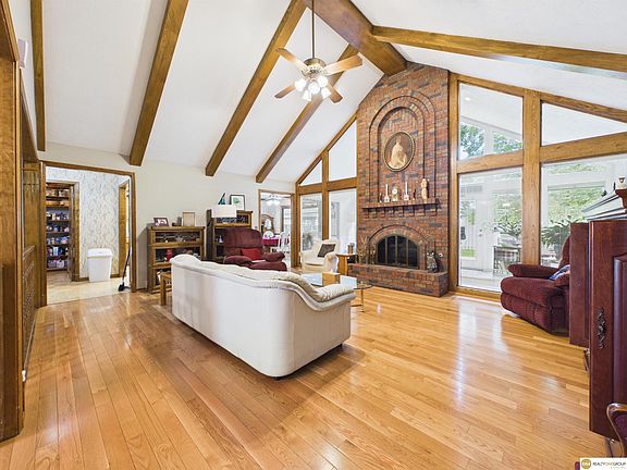 3rd image of 16565 Pasadena Cir