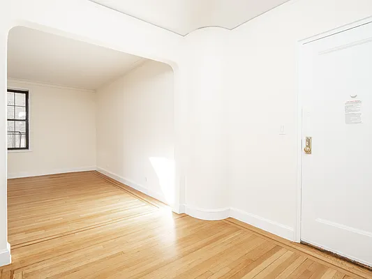 Rented by City Connections Realty | media 20