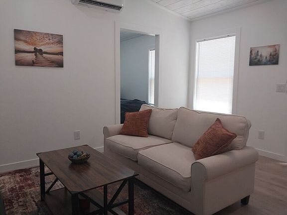 5th image of 720 Pritchett Ln #26
