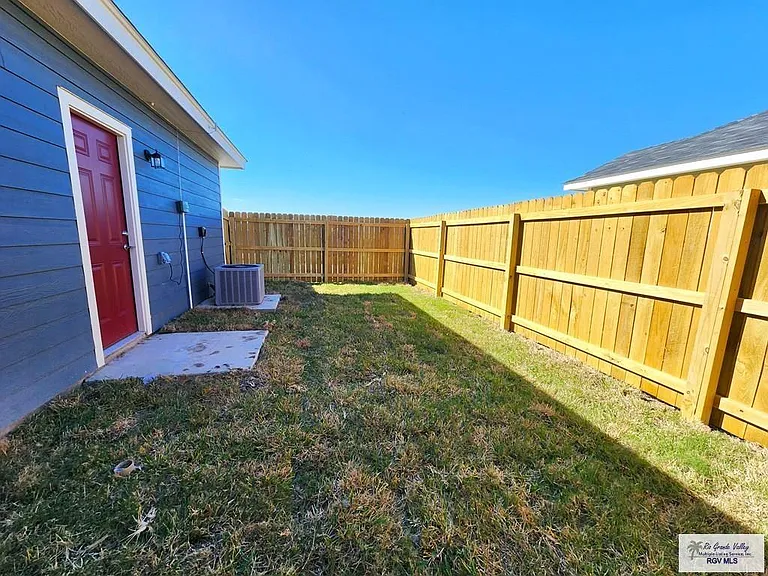 2114 E Valley Cir #B — Photo 15