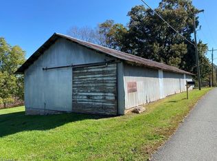 209 2nd St, Pilot Mountain, NC 27041