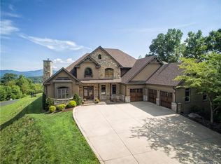 120 Sovereign Ln, Fairview, NC 28730