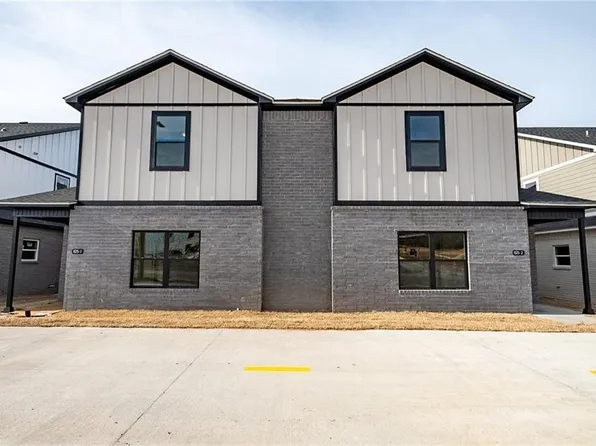 825 S Rupple Rd #2, Fayetteville, AR 72704