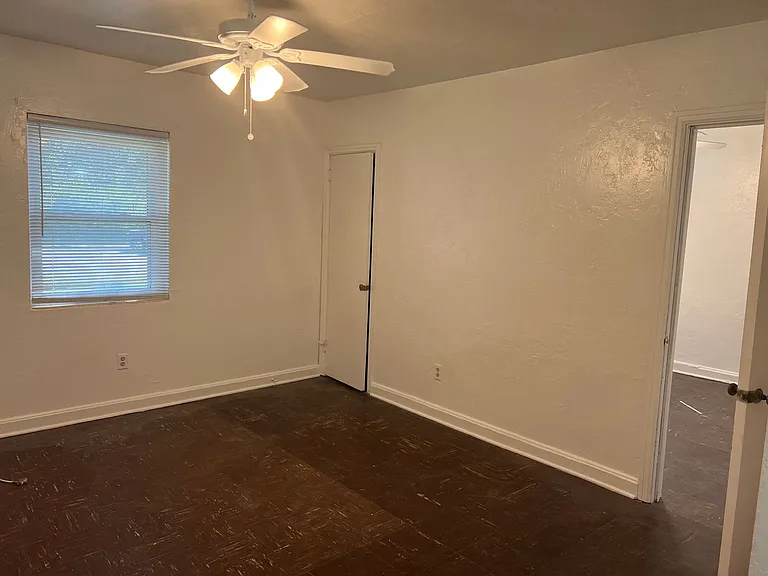 873 Campus Cir — Photo 8