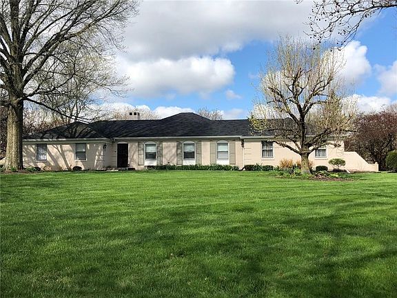 3rd image of 437 Braeside North Dr