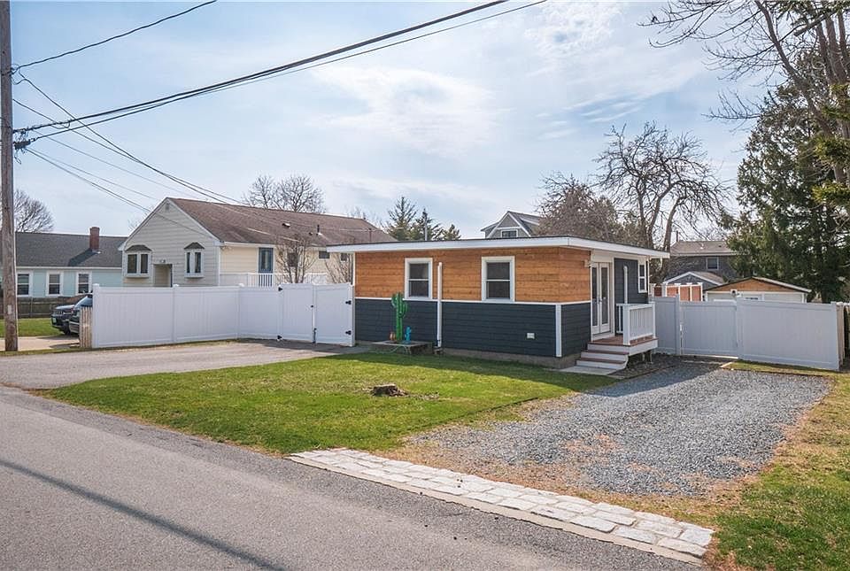 1st image of 100 Renfrew Ave