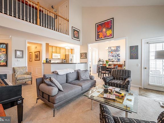 3rd image of 305 S Payne St #17