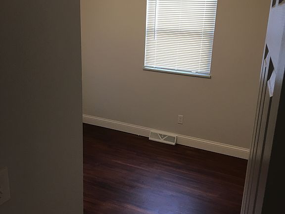 3rd image of 255 Merravay Dr